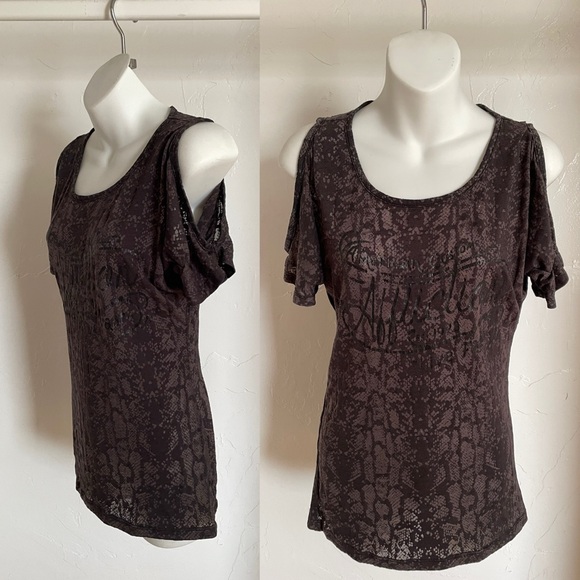 AFFLICTION Vintage Y2K Snakeskin Sublimation LOGO Print Cold Shoulder TOP Small - Picture 2 of 9